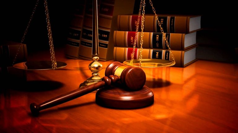 Adaletin Kapılarını Aralayanlar: İzmir’de Hukuk Hizmetlerinin Yıldızı